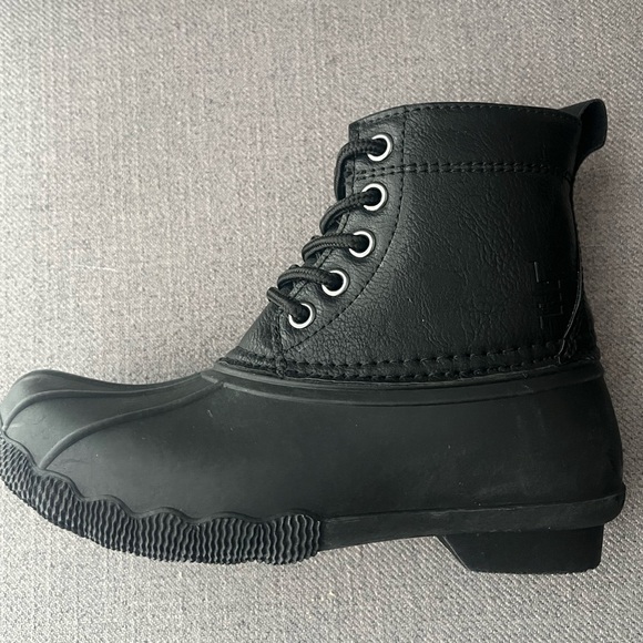 NWT London Fog Duck Boots. Size 13 - Picture 6 of 11